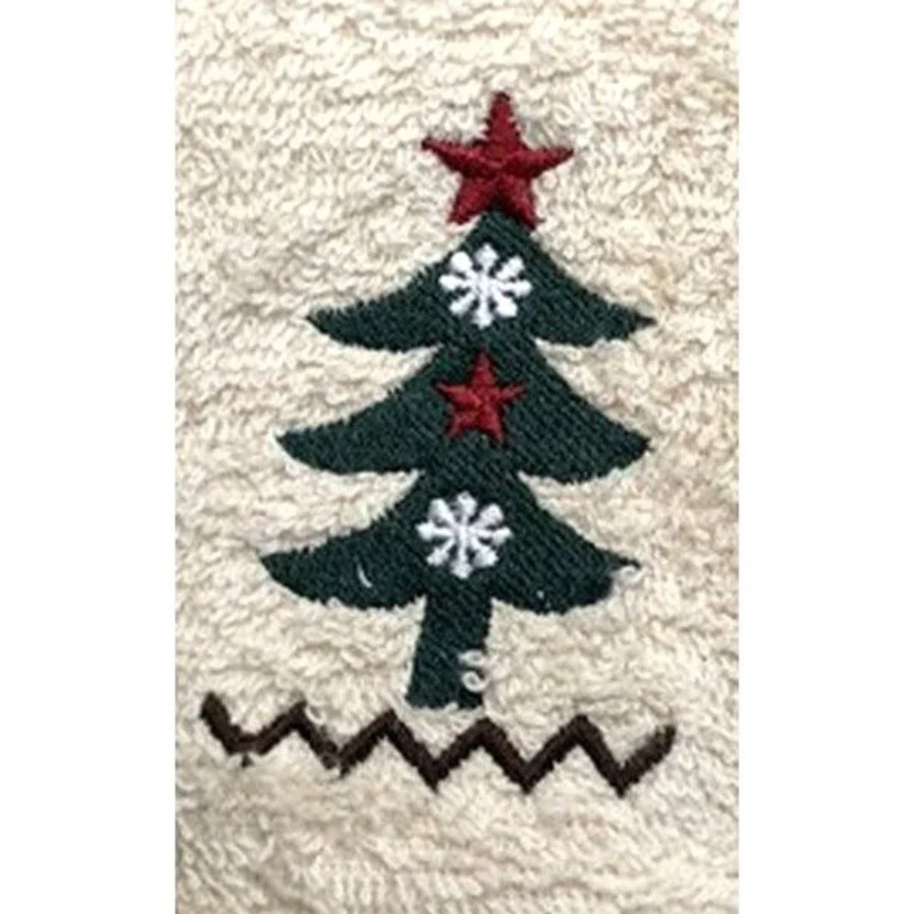 Nantucket Christmas Tree Fingertip Towels Embroidered Beige Bathroom